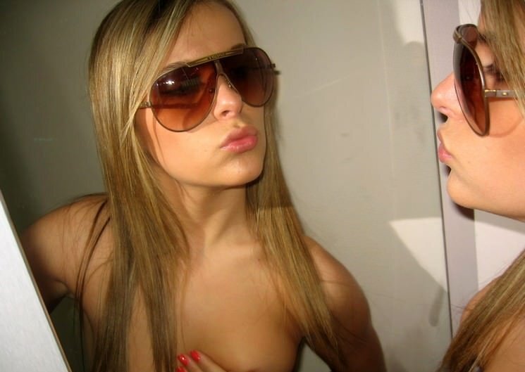 Ксю проститутка интим салон Санкт-Петербурга у метро Девяткино карамельки салон проститутки